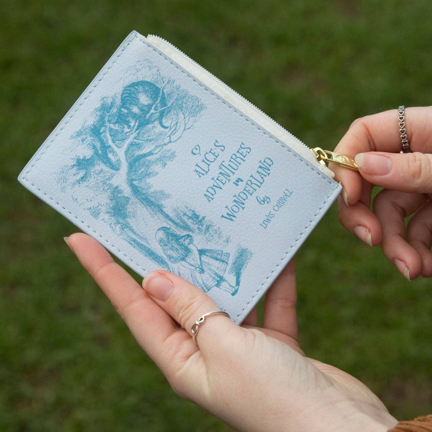 Well Read Company alice in Wonderland zip top coin purse