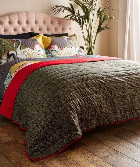 joe browns homeware quilted bedspread double new in stock £60