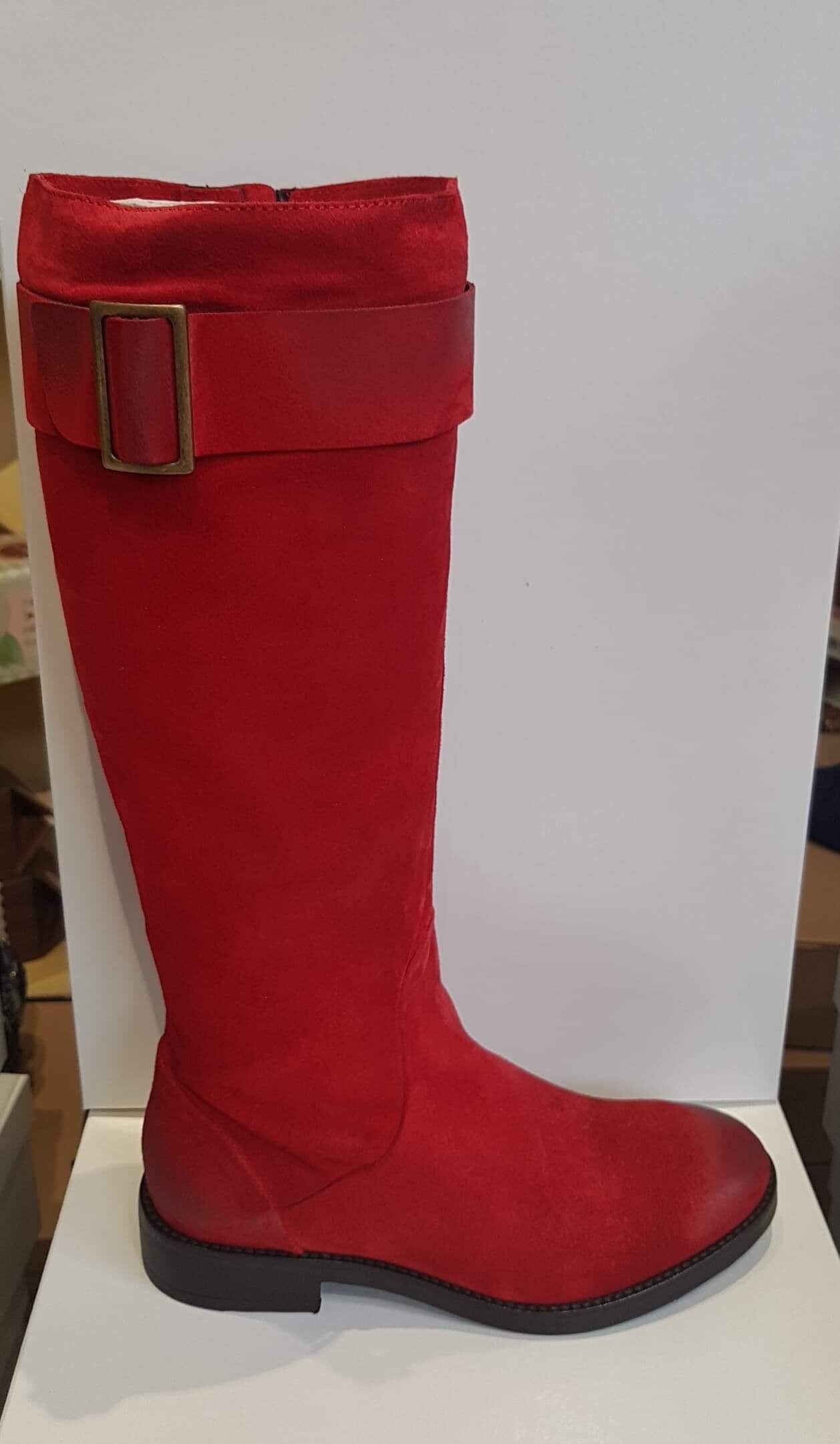 Alisa Bianchini ladies Red boots made in Italy were £199 now £86.99 no boxes sale