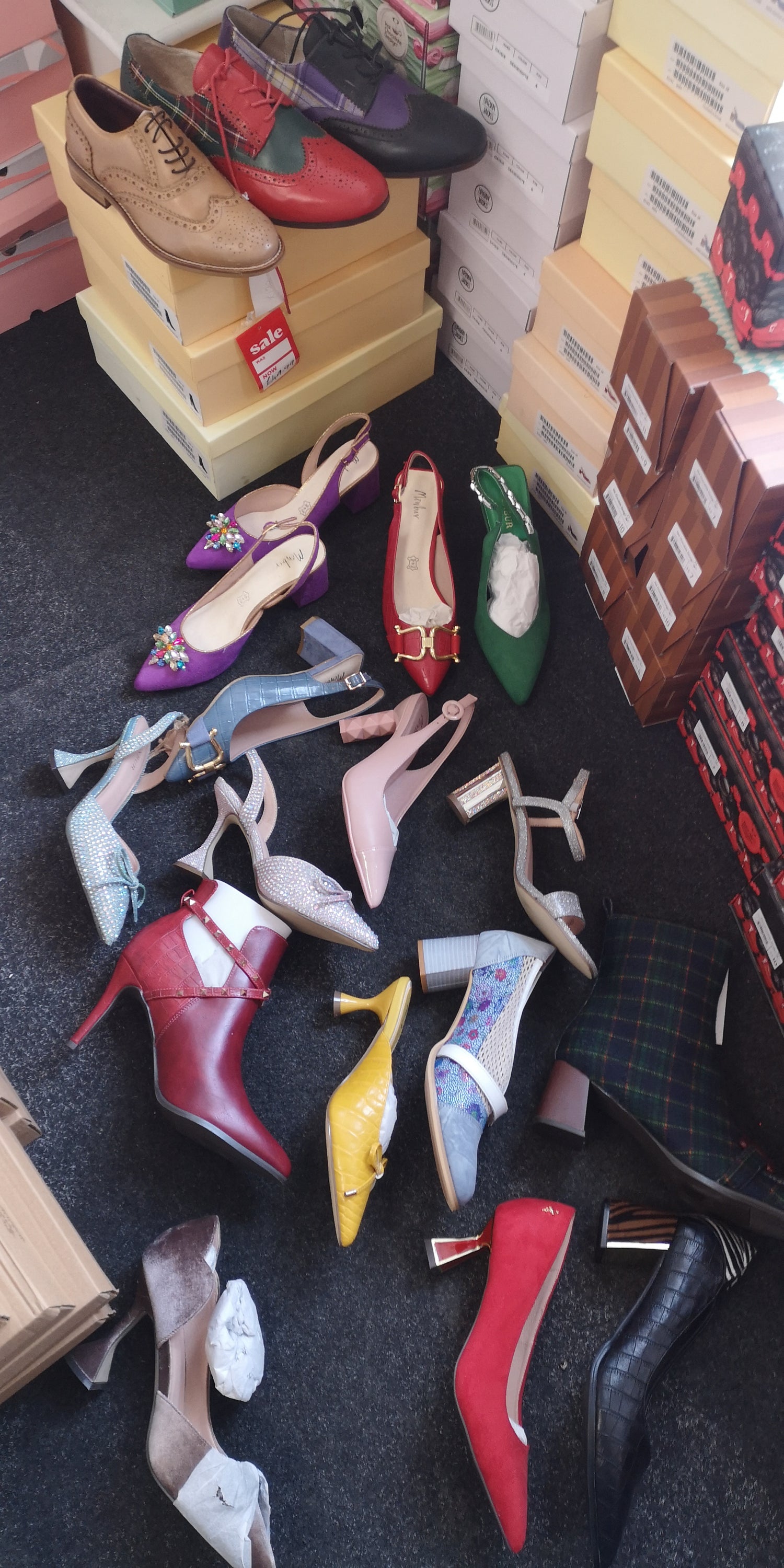 Menbur Spanish footwear brand