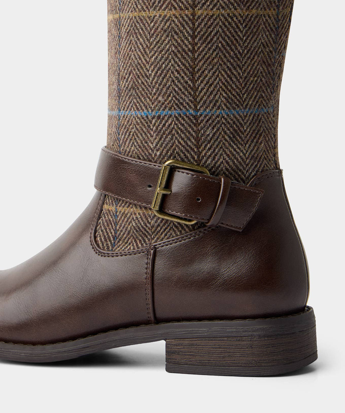 County Walks Long Boots: Brown / Upper: 95% Microfibre, 5% PU, Lining & Sock: 100% Textile, Outsole: 100% TPR, Sock: 100% PU / 7