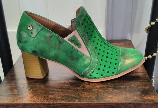 Maciejka green mid heel
